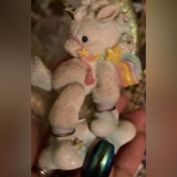 Collectors cute unicorn figurine not ceramic - Picture 2 of 3